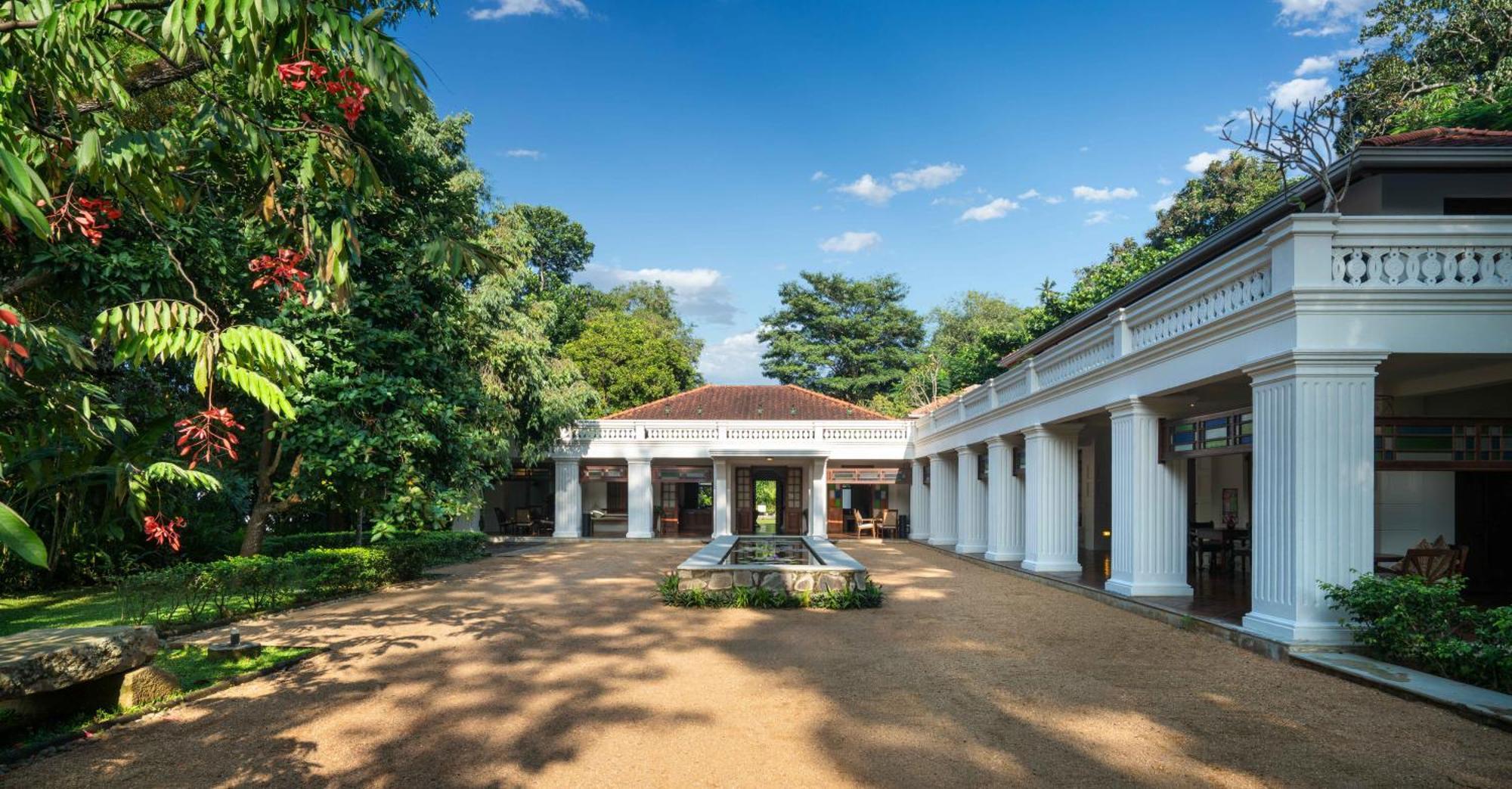Taru Villas Kandy Bagian luar foto