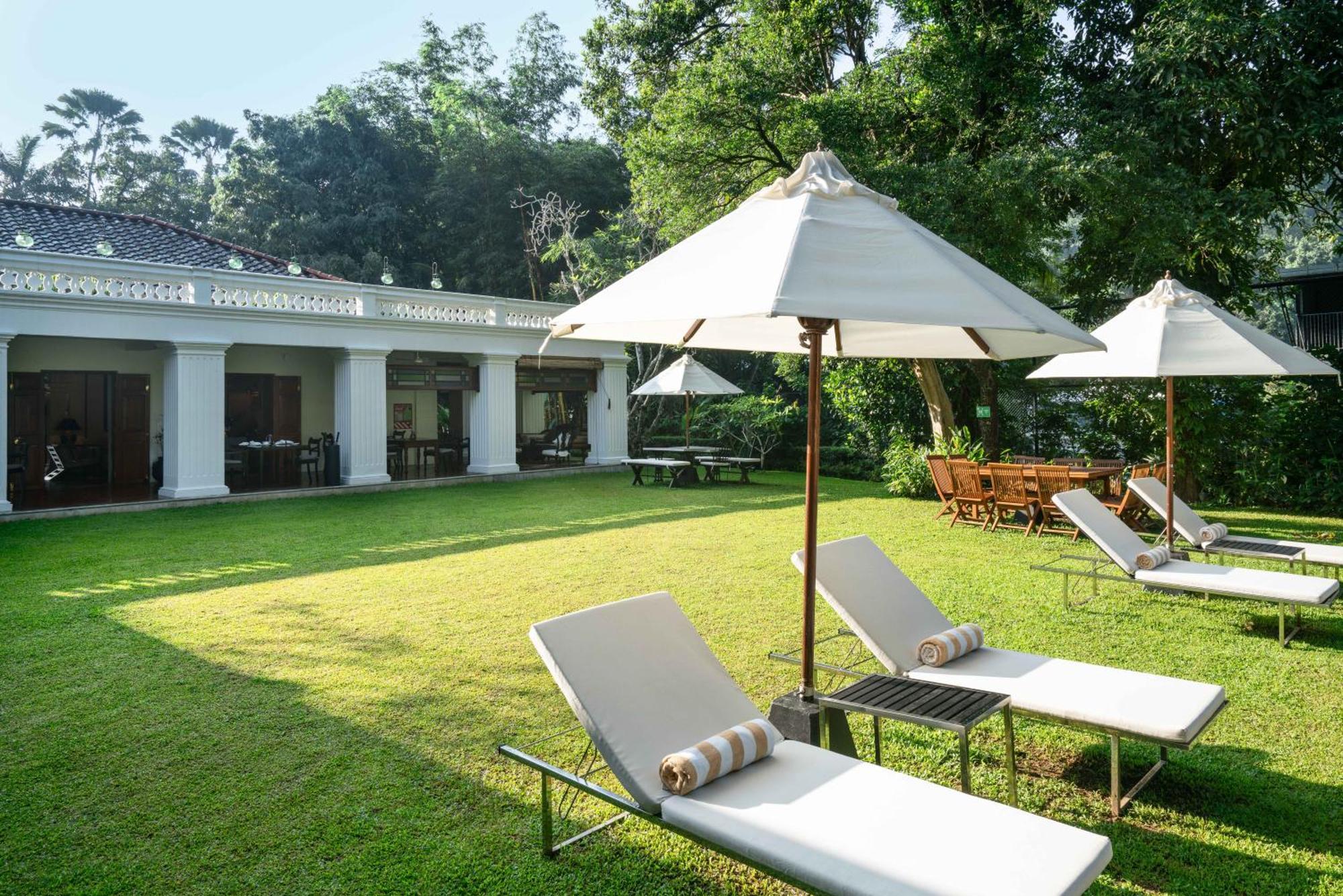 Taru Villas Kandy Bagian luar foto